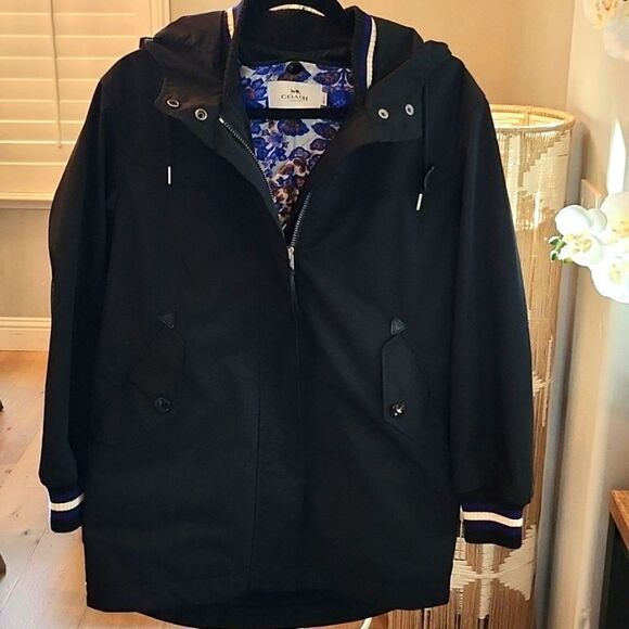 Coach jacket hooded size XS, fits size small runs big - Picture 2 of 15